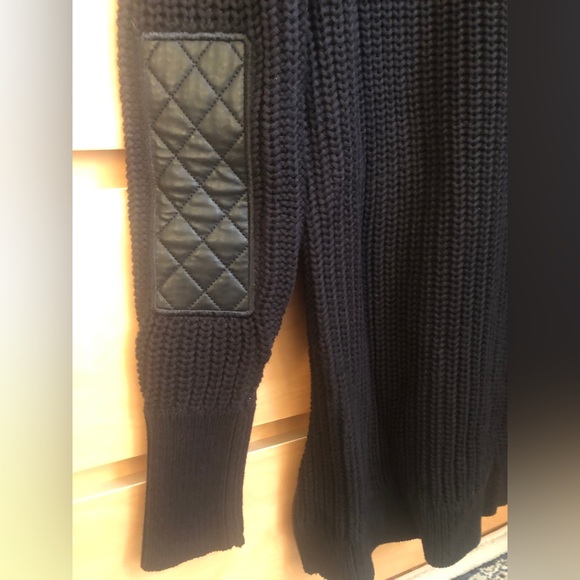 Zara sweater with details. - Picture 4 of 9